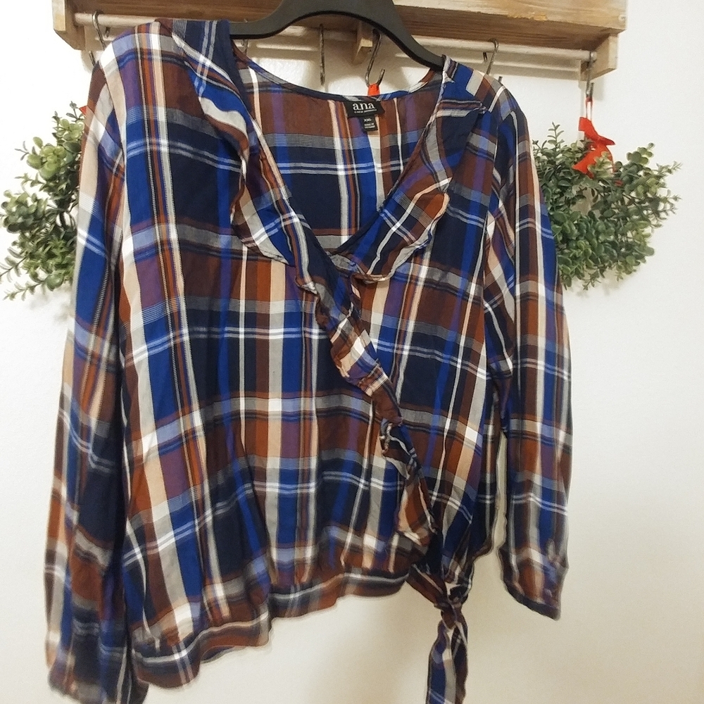 2 / $10 🌸🌸A.N.A Long Sleeve Plaid Top